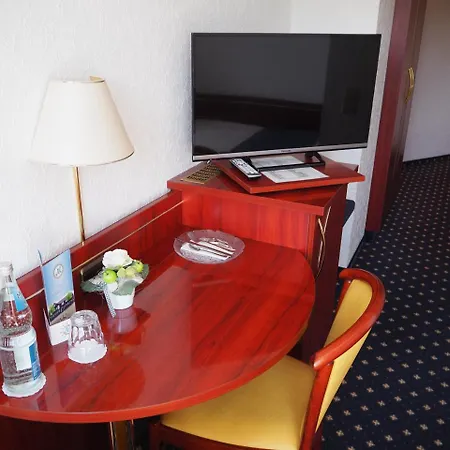 Отель Meeresruh Garni Куксхафен